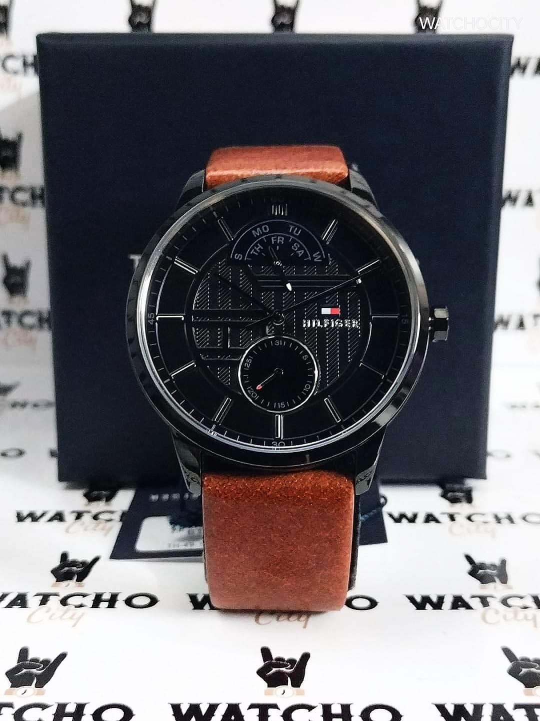 TOMMY HILFIGER HUNTER image 1