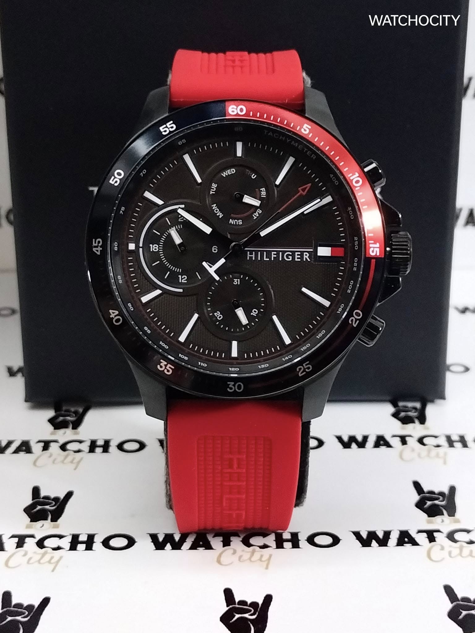 TOMMY HILFIGER BANK image 0