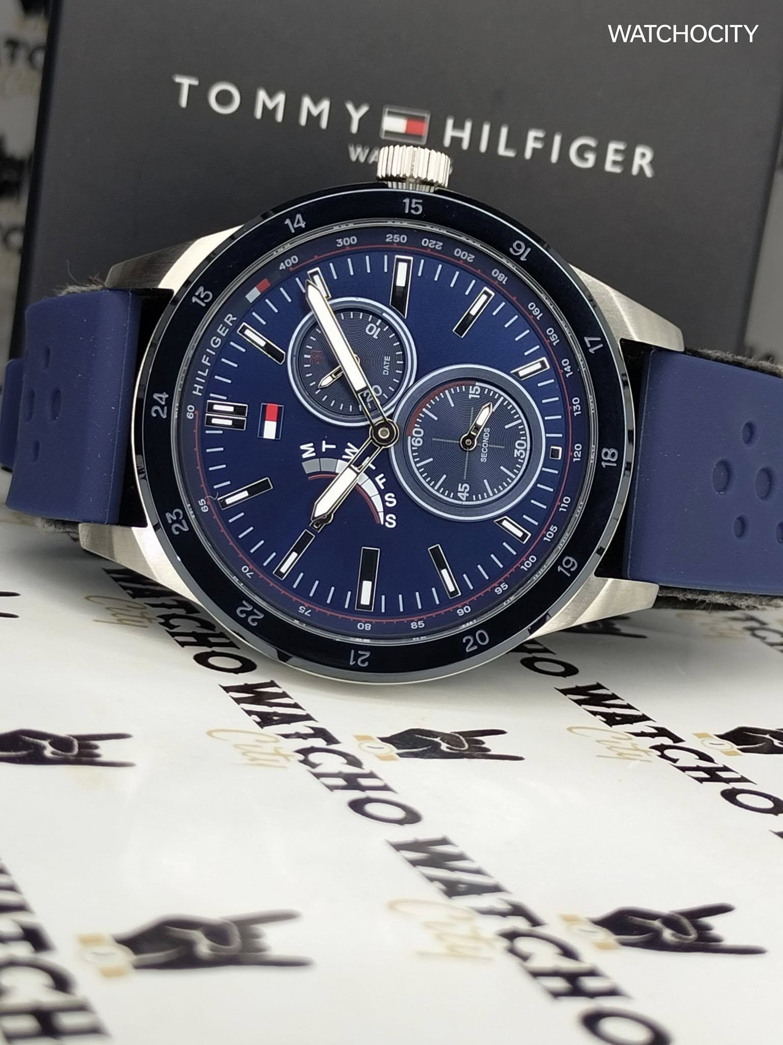 TOMMY HILFIGER AUSTIN BLUE image 3