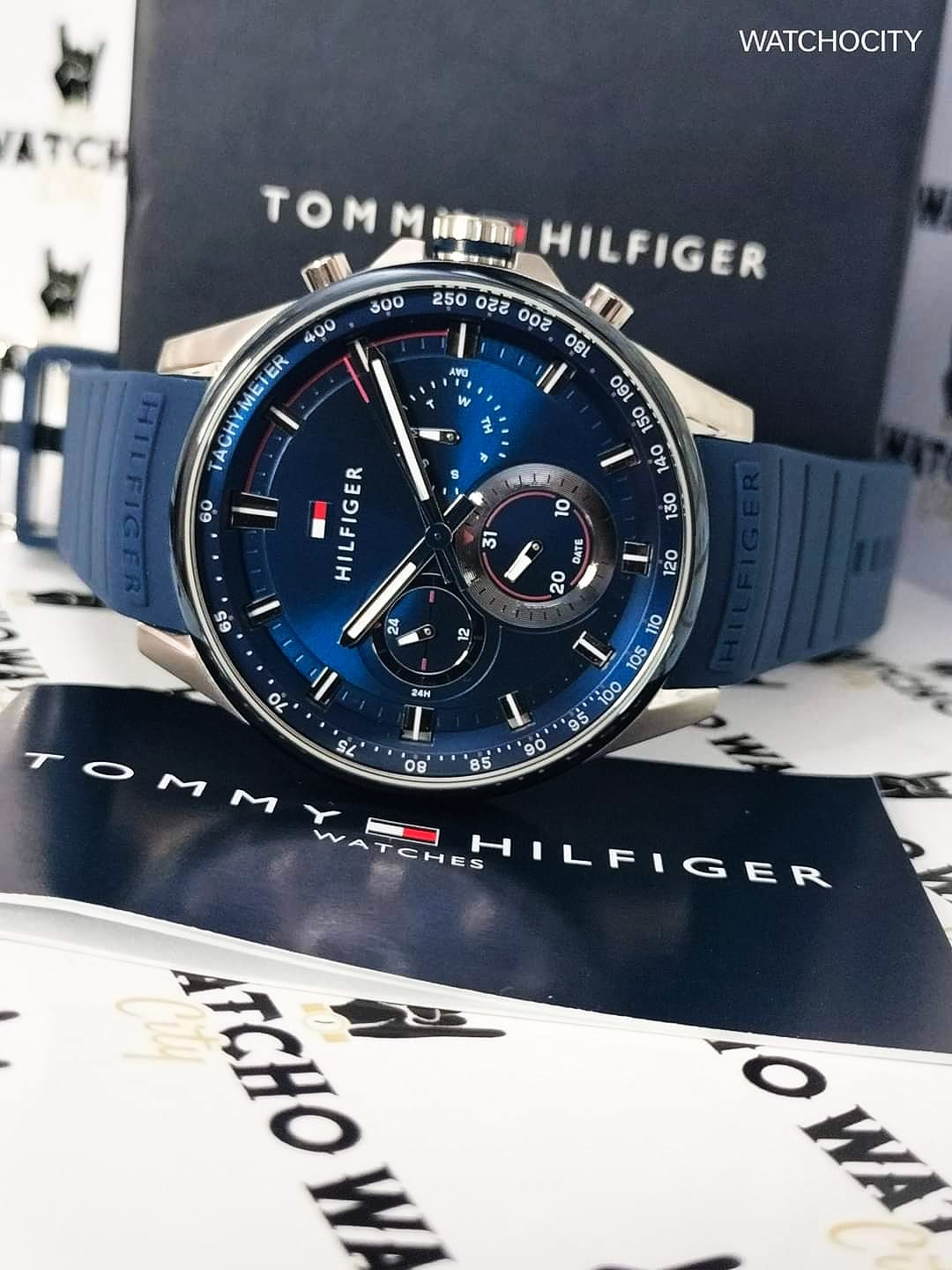 TOMMY HILFIGER MAX image 3